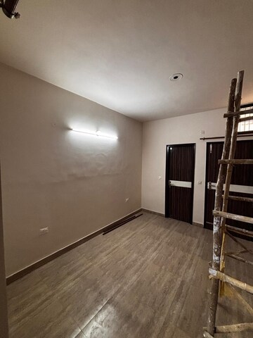 Room in 4 BHK Villa at BPTP District 3, Sector 85 – for Rent