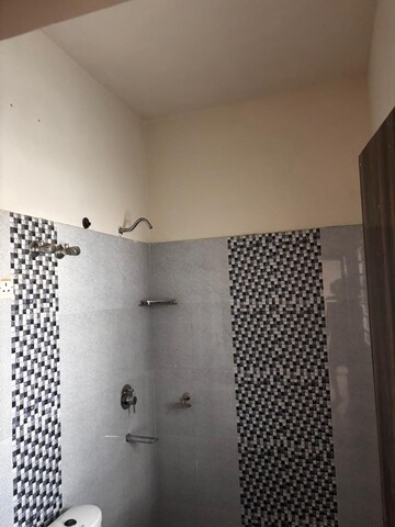 Bathroom in 4 BHK Villa at BPTP District 3, Sector 85 – for Rent