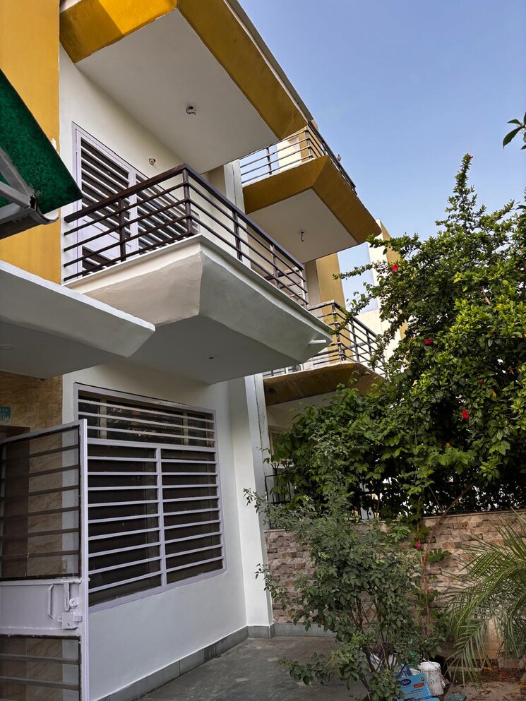 Exterior View, bptp-district-3 4 Bedroom 2000 Sq.Ft. Villa In Sector 85 Faridabad 8796017