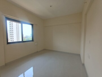 Room in 2 BHK Apartment at RNA Continental, Chembur – for Rent