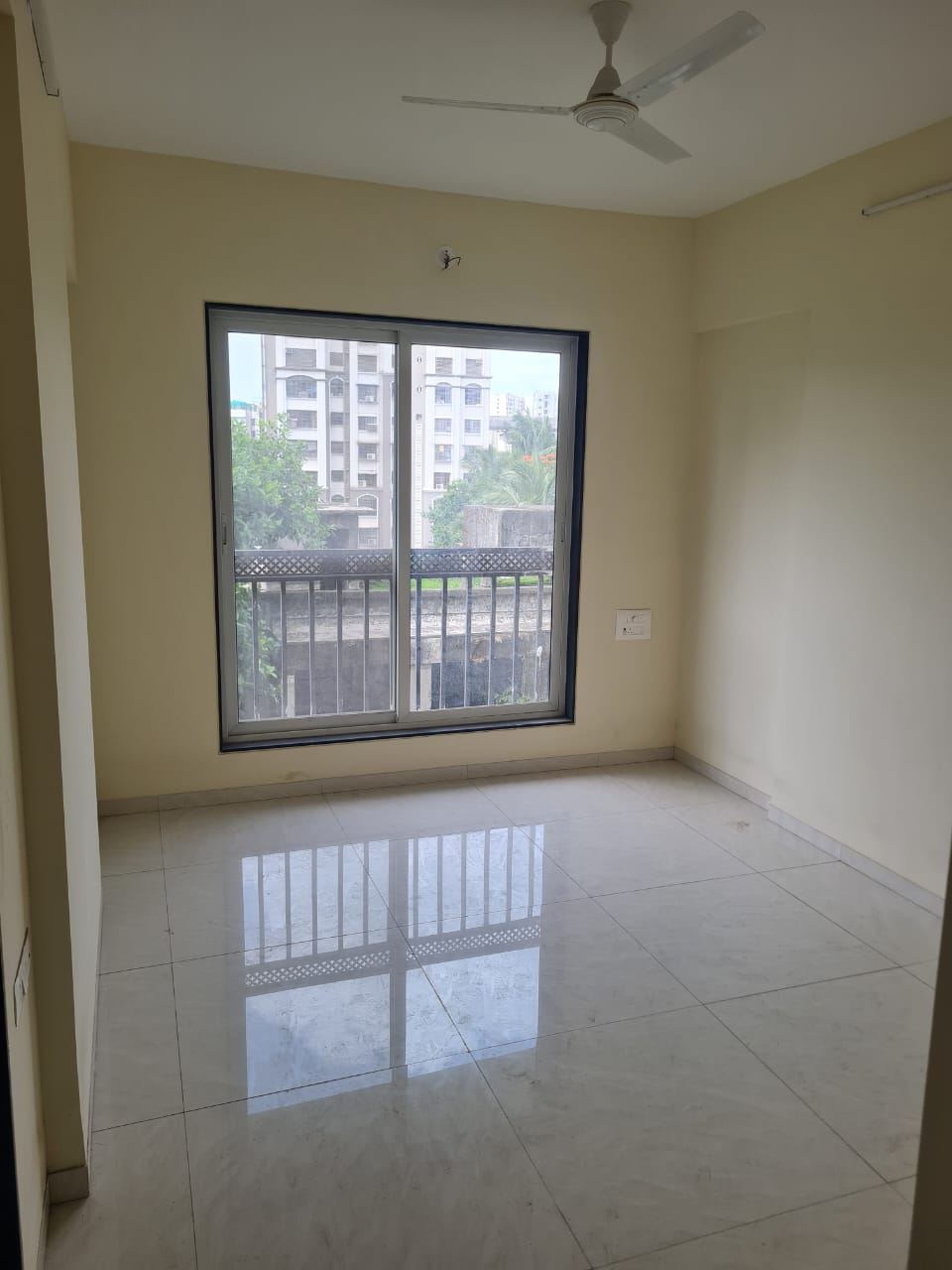 1 BHK + Servant Room Apartment For Rent in Crystal Armus