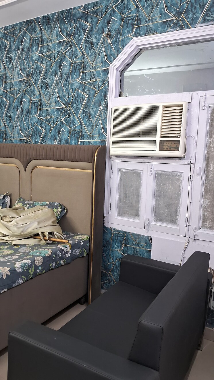 Bedroom, rajouri garden 4 Bedroom 290 Sq.Yd. Builder Floor In Rajouri Garden Delhi 8796107