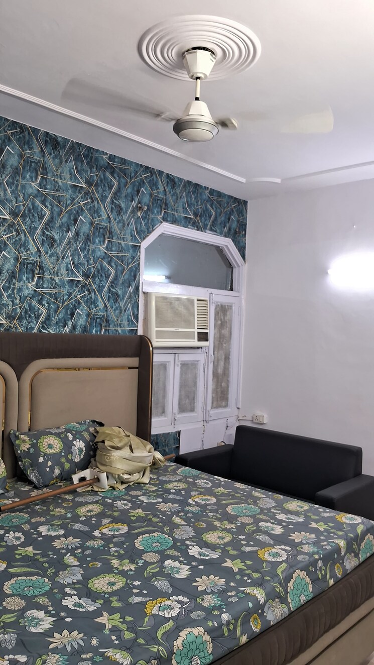 Living Room, rajouri garden 4 Bedroom 290 Sq.Yd. Builder Floor In Rajouri Garden Delhi 8796107