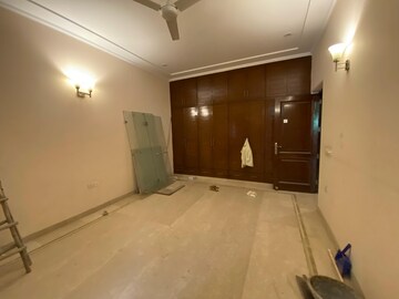 Living Room in 3 BHK Builder Floor at Safdarjung Enclave – for Rent