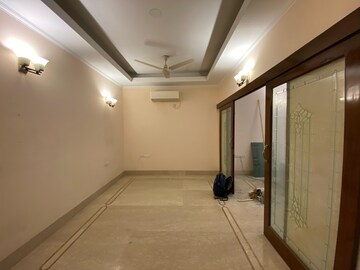 Building Lobby in 3 BHK Builder Floor at Safdarjung Enclave – for Rent