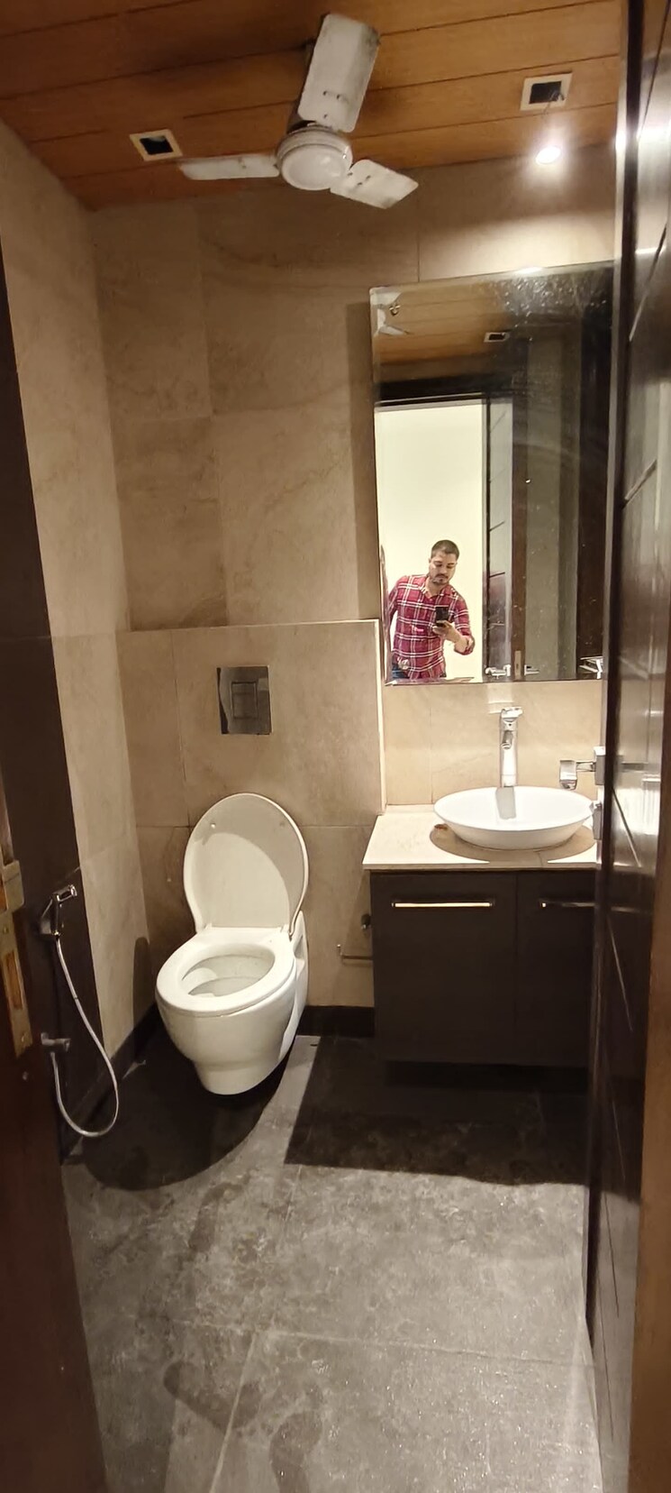 Master Bedroom, safdarjung enclave 4 Bedroom 500 Sq.Yd. Builder Floor In Safdarjung Enclave Delhi 8796148