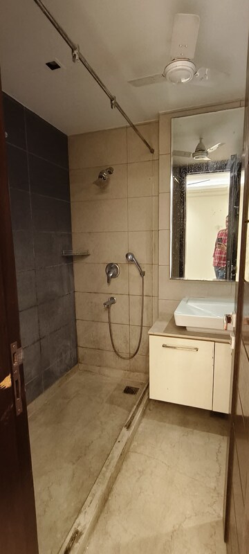 Bathroom in 4 BHK Builder Floor at Safdarjung Enclave – for Rent