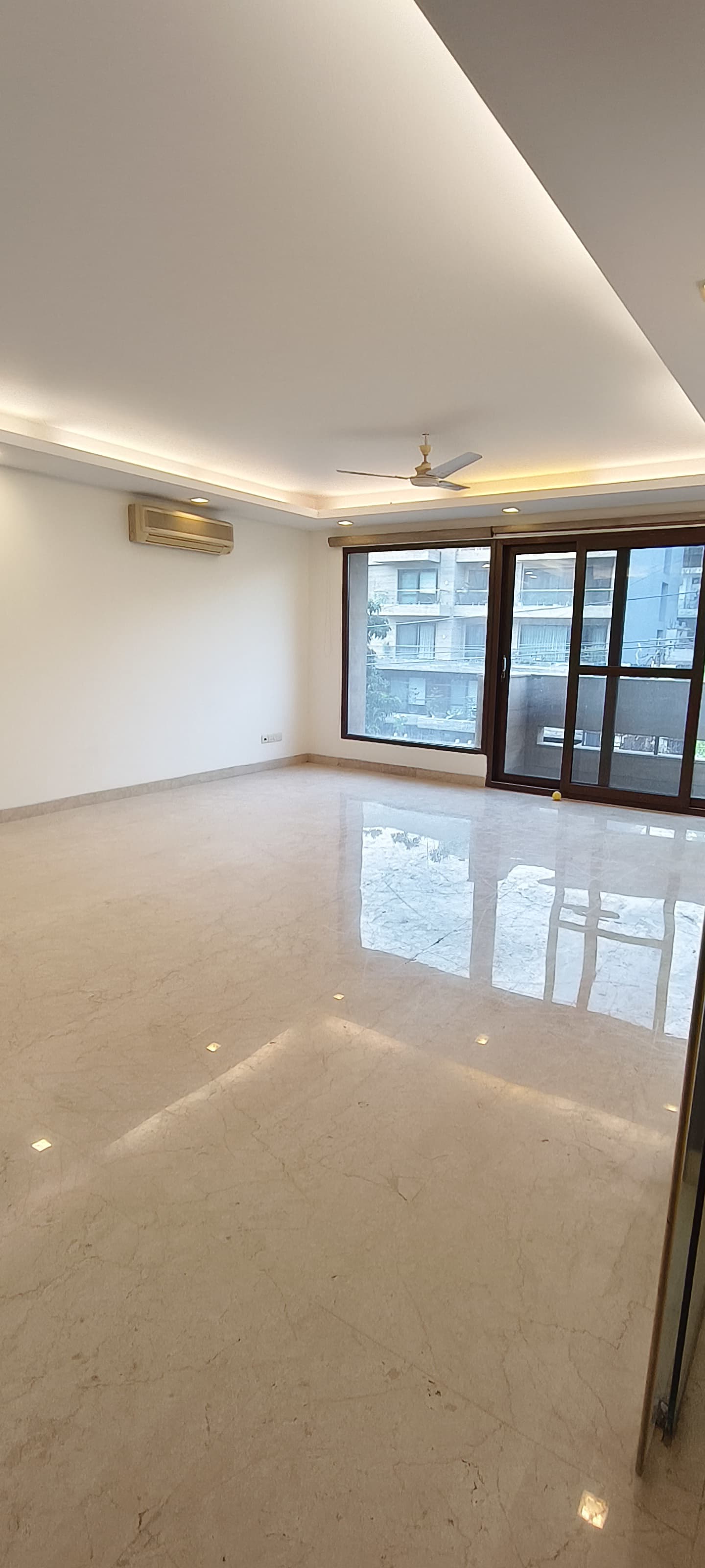 4 BHK + Servant Room Builder Floor For Rent in Safdarjung Enclave