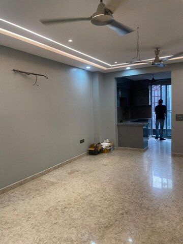 Room in 2.5 BHK Builder Floor at Tagore Garden – for Rent