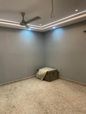 Room in 2.5 BHK Builder Floor at Tagore Garden – for Rent