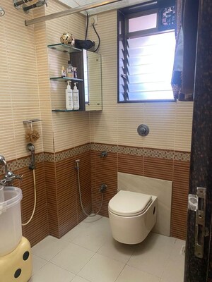 Bathroom in 1 BHK Apartment at Jyoti Complex, Goregaon East – for Sale