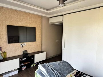 Master Bedroom in 1 BHK Builder Floor at Saket – for Rent