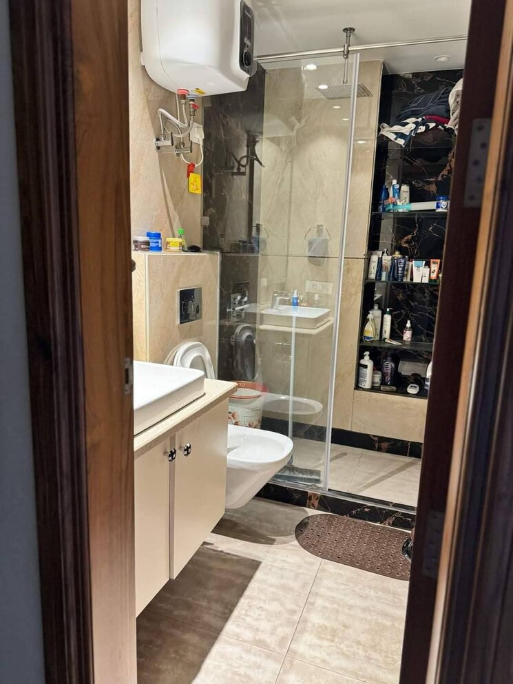 Bathroom, saket 1 Bedroom 500 Sq.Ft. Builder Floor In Saket Delhi 8796169