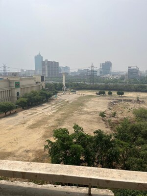 Master Bedroom in 3.5 BHK Apartment at Mapsko Krishna Apra Gardens, Vaibhav Khand – for Sale