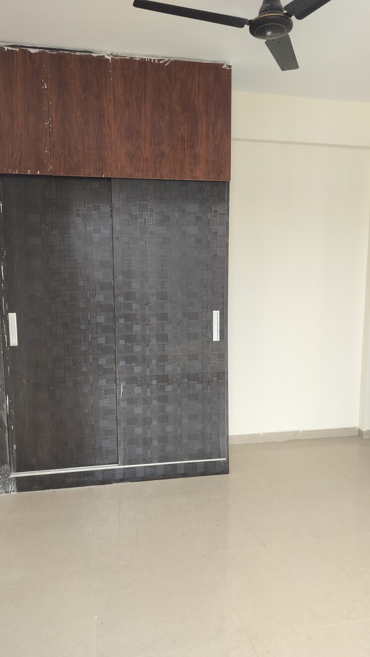 Room, rof-aalayas-phase-2 3 Bedroom 864 Sq.Ft. Apartment In Sector 102 Gurgaon 8796227