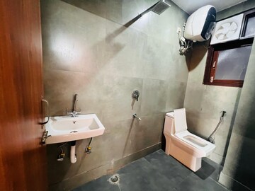 Bathroom in 1 BHK Builder Floor at Saket – for Rent