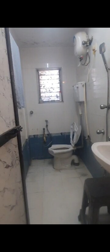 Master Bedroom in 1 BHK Apartment at Rekab Tower, Byculla East – for Rent