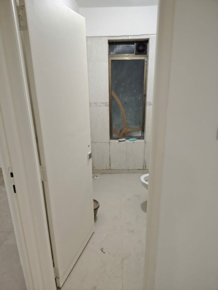 Bathroom, gurudev-silver-heights 2 Bedroom 700 Sq.Ft. Apartment In Mulund West Mumbai 8796215