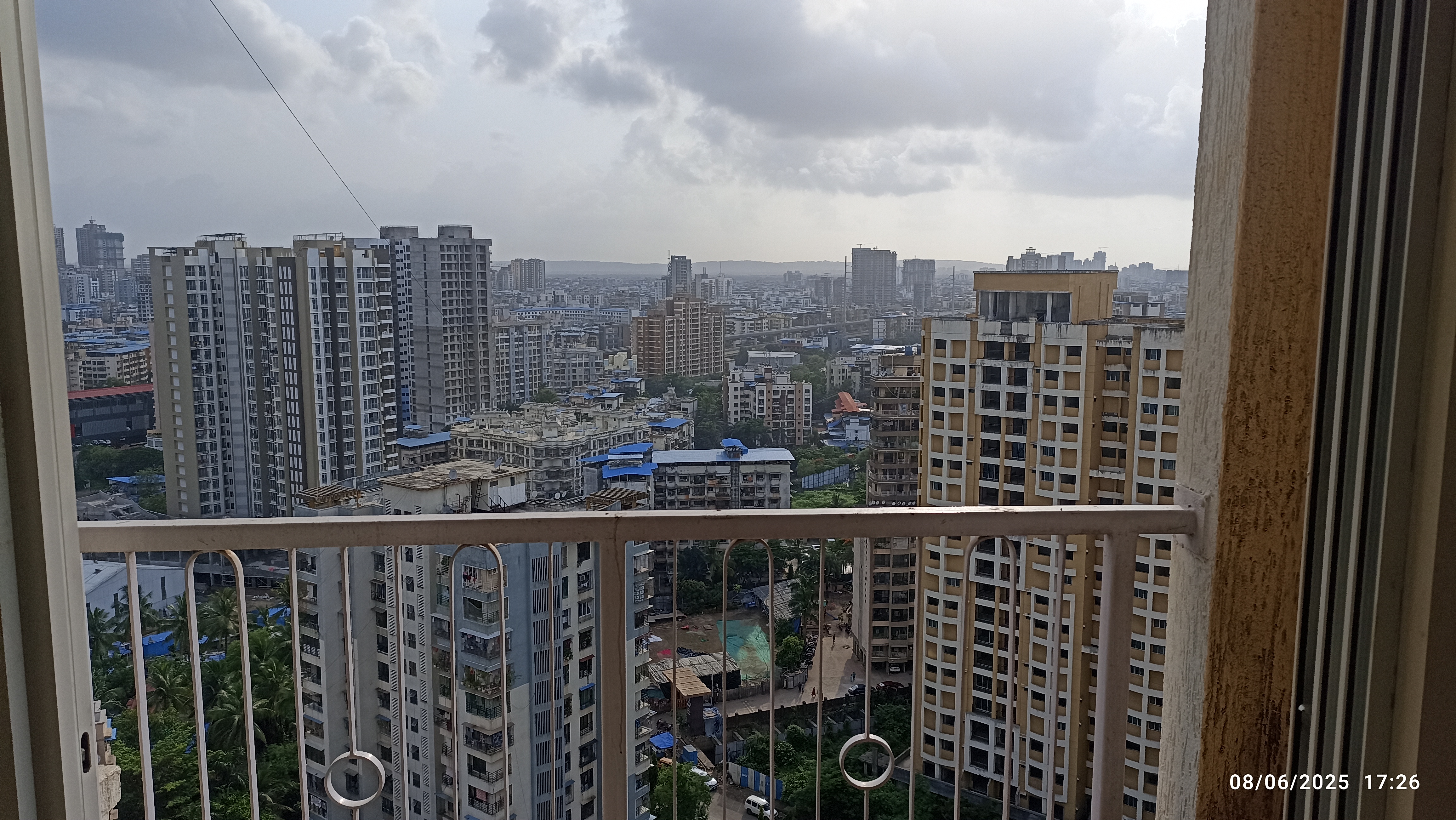 1.5 BHK Apartment For Rent in JP North Imperia