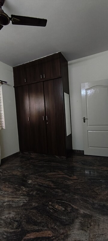 Room in 1 BHK Builder Floor at Hsr Layout – for Rent
