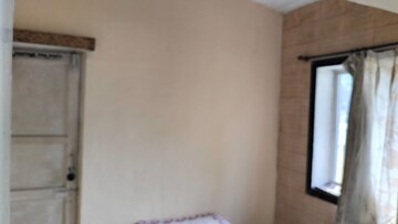 Room in 2 BHK Apartment at Moreshwar Krupa Apartment Datar Colony, Bhandup East – for Rent