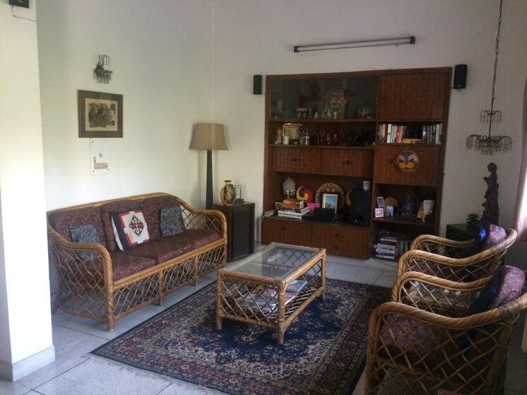 Living Room, east of kailash 2 Bedroom 200 Sq.Yd. Builder Floor In East Of Kailash Delhi 8796271