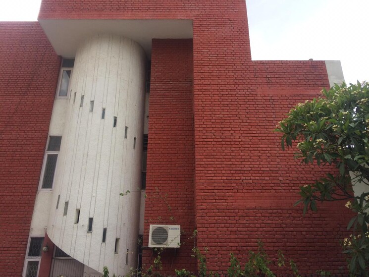 Exterior View, east of kailash 2 Bedroom 200 Sq.Yd. Builder Floor In East Of Kailash Delhi 8796271