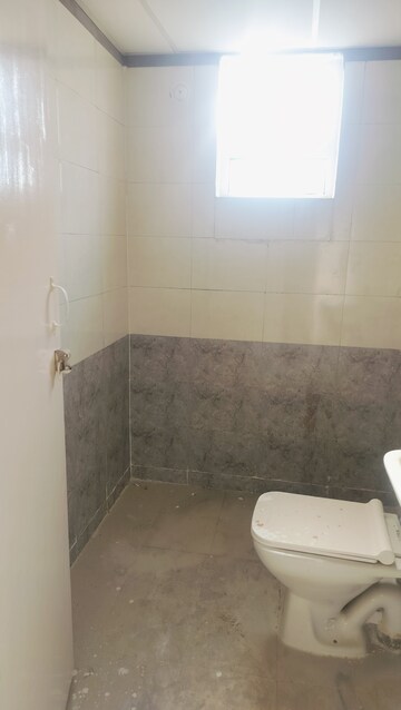Bathroom in 3 BHK Apartment at ROF Aalayas Phase 2, Sector 102 – for Rent