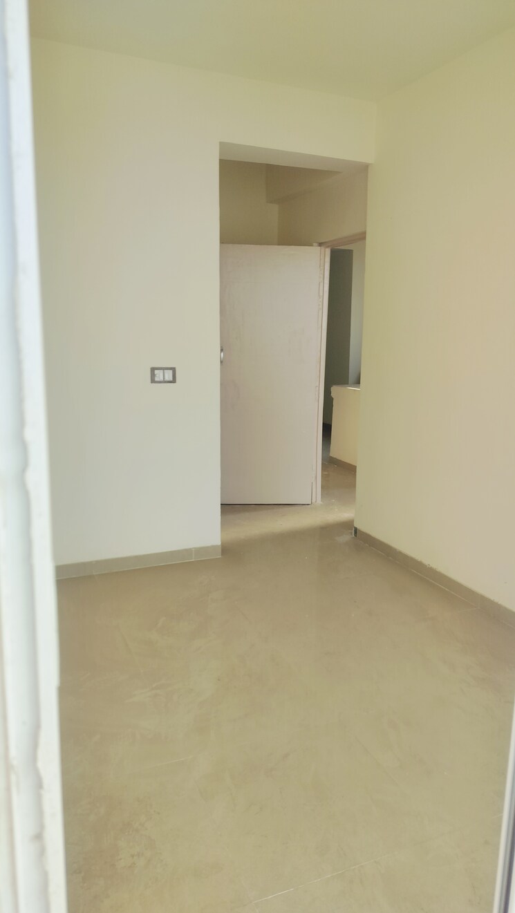 Room, rof-aalayas-phase-2 3 Bedroom 864 Sq.Ft. Apartment In Sector 102 Gurgaon 8796283