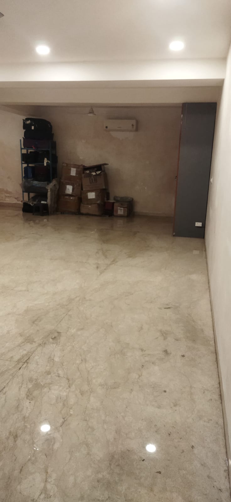 Office Space For Rent in Luxury Builder Floor 