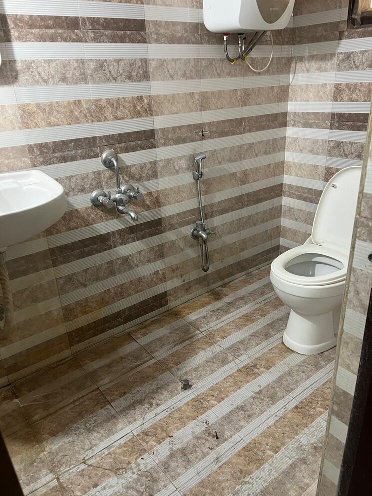 Bathroom, kondapur 2 Bedroom 1100 Sq.Ft. Apartment In Kondapur Hyderabad 8791749