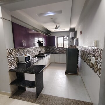 Living Room in 5 BHK Builder Floor at Sector 45 – for Rent