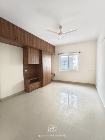 Room in 2 BHK Builder Floor at Rayasandra – for Rent