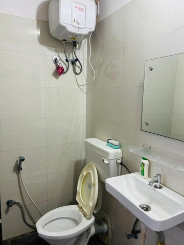 Bathroom in 3 BHK Apartment at Bariatu – for Rent