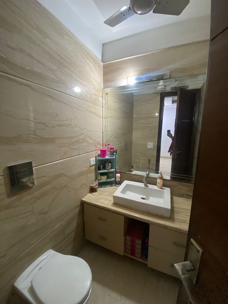 Master Bedroom, greater kailash 3 Bedroom 200 Sq.Yd. Builder Floor In Greater Kailash Delhi 8796330