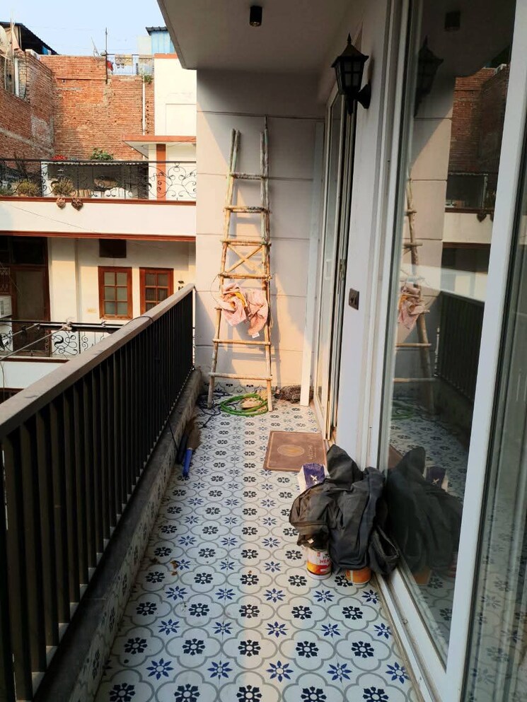 Balcony, malviya nagar 1 Bedroom 500 Sq.Ft. Builder Floor In Malviya Nagar Delhi 8796334