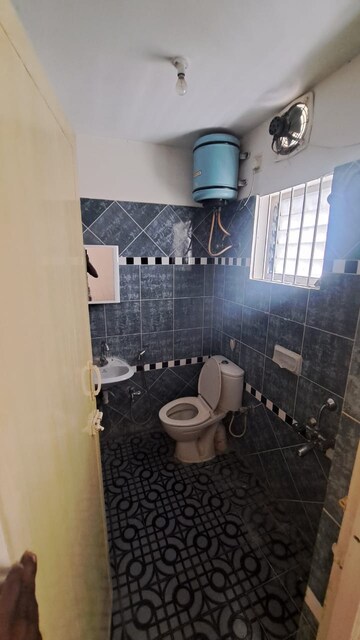 Master Bedroom in 1 BHK Builder Floor at Halasuru – for Rent