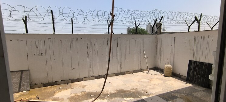 Bathroom, bptp-amstoria-country-floor 3 Bedroom 2200 Sq.Ft. Independent House In Sector 102 Gurgaon 8796364