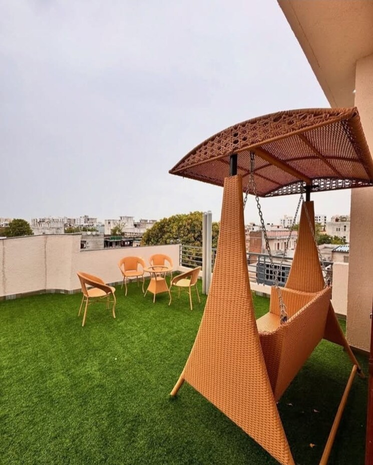 Swimming Pool, sector 35 2 Bedroom 1800 Sq.Ft. Builder Floor In Sector 35 Faridabad 8796365