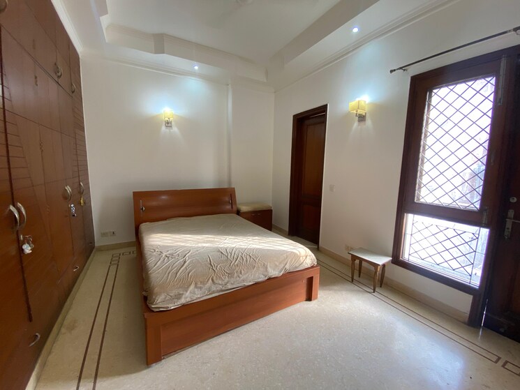Bedroom, greater kailash part 3 3 Bedroom 217 Sq.Yd. Builder Floor In Greater Kailash Part 3 Delhi 8796366