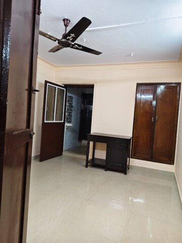 Bedroom in 1 BHK Builder Floor at Halasuru – for Rent
