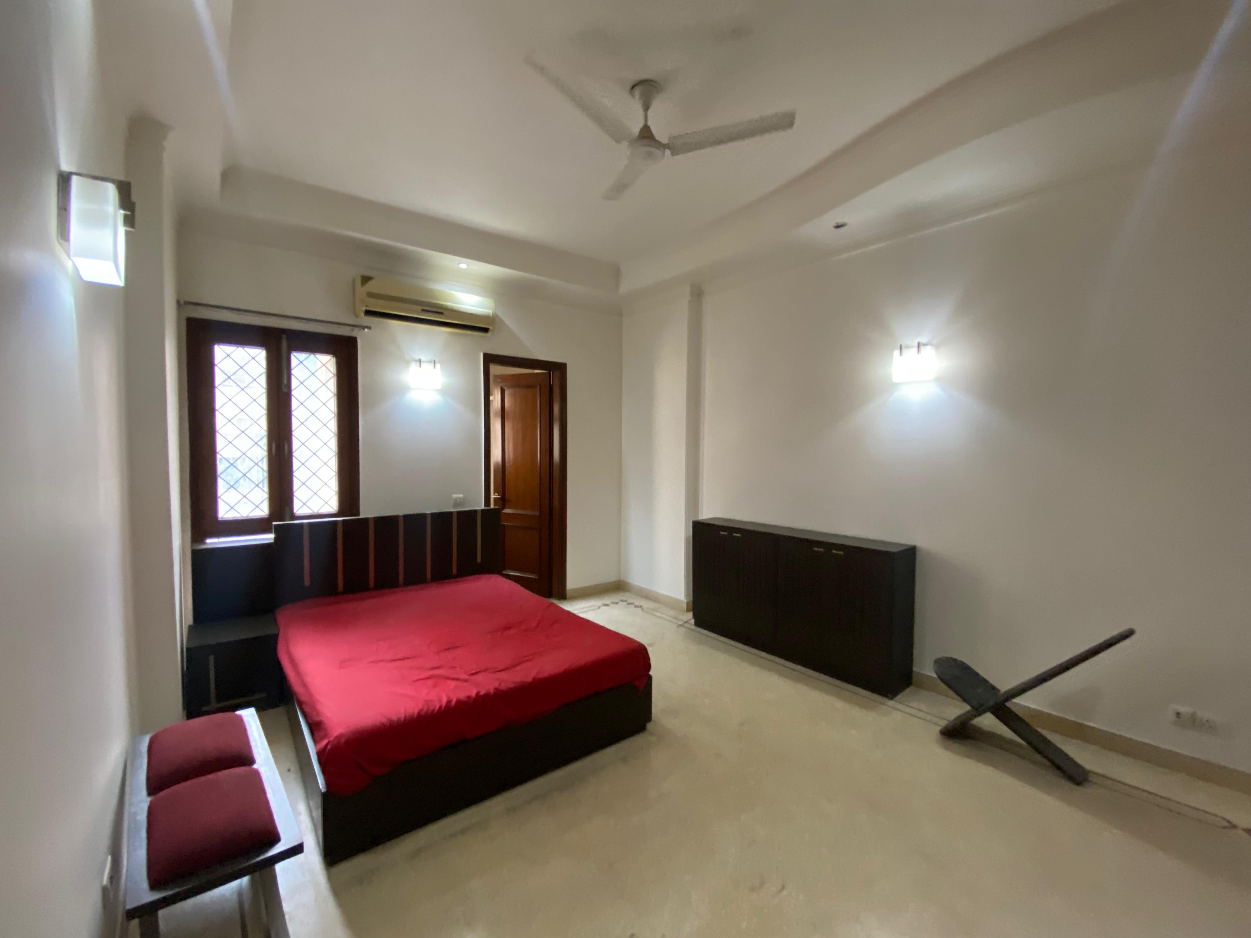 3 BHK + Servant Room Builder Floor For Sale in Greater Kailash Part 3