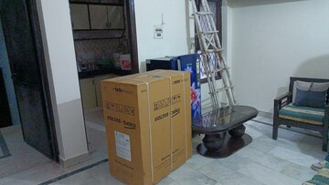 Living Room in 1 BHK Builder Floor at Vaishali Sector 5 – for Rent