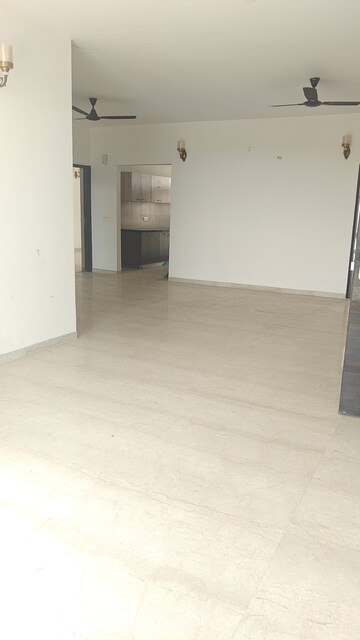 Building Lobby in 3 BHK Apartment at Ambika Florence Park, North Mullanpur – for Rent