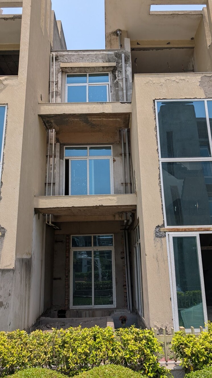 Exterior View, mahagun-meadows-villas 5 Bedroom 4900 Sq.Ft. Villa In Sector 150 Noida 8796430