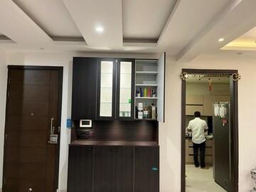 Building Lobby in 5 BHK Builder Floor at Ardee City, Sector 52 – for Sale