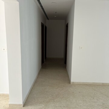 Room in 4 BHK Apartment at Conscient Hines Elevate, Sector 59 – for Rent