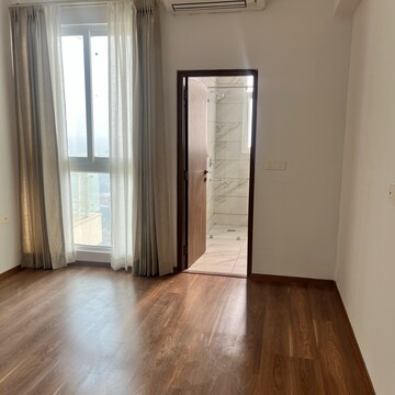 Room in 4 BHK Apartment at Conscient Hines Elevate, Sector 59 – for Rent