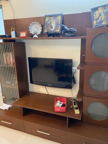  2 BHK Apartment at Matoshree Pride, Parel – for Rent