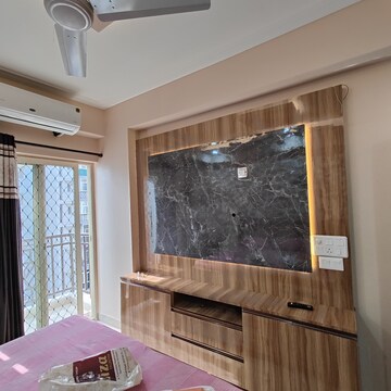 Bedroom in 2.5 BHK Apartment at Jm Orchid, Sector 76 – for Rent